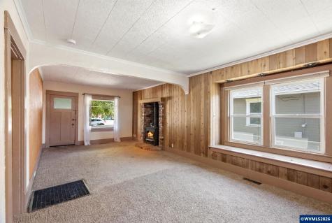 631 Breys Avenue NE Salem OR 97301