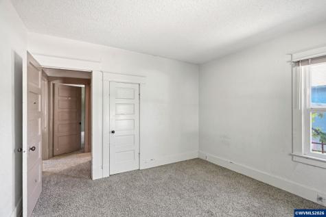 631 Breys Avenue NE Salem OR 97301