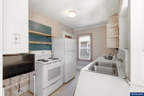 631 Breys Avenue NE Salem OR 97301