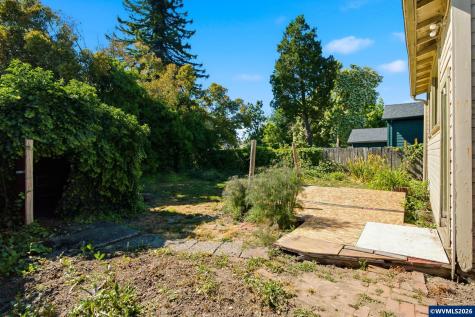 631 Breys Avenue NE Salem OR 97301