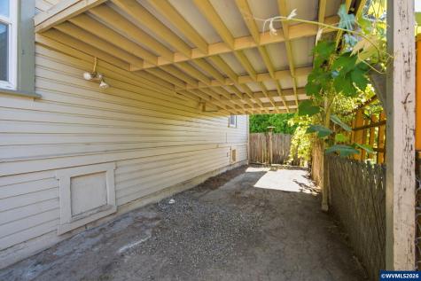 631 Breys Avenue NE Salem OR 97301