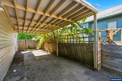 631 Breys Avenue NE Salem OR 97301