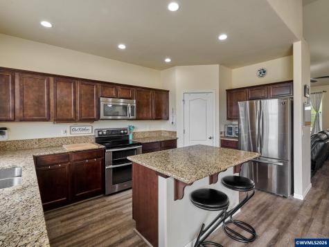 3138 Reed Avenue Woodburn OR 97071