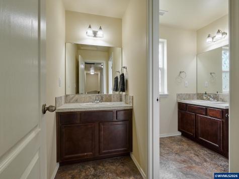 3138 Reed Avenue Woodburn OR 97071