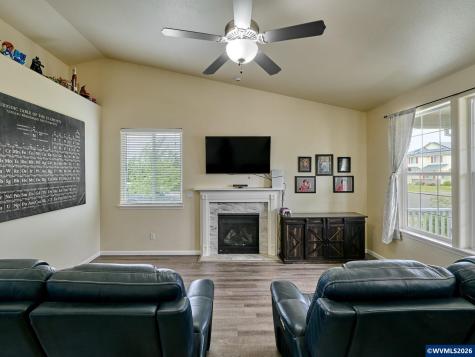 3138 Reed Avenue Woodburn OR 97071
