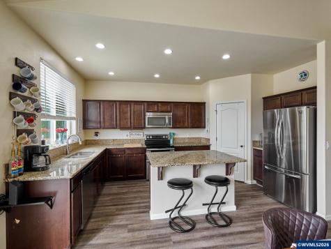 3138 Reed Avenue Woodburn OR 97071