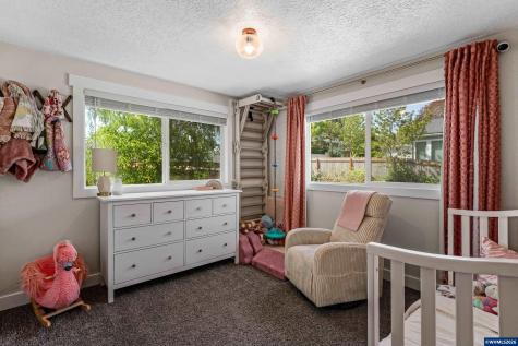 390 Kevin Court S Salem OR 97306