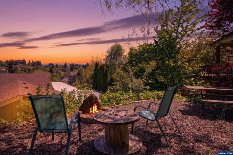 390 Kevin Court S Salem OR 97306
