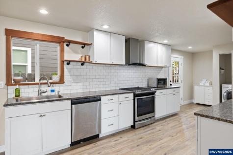 4314 Munkers Street SE Salem OR 97317