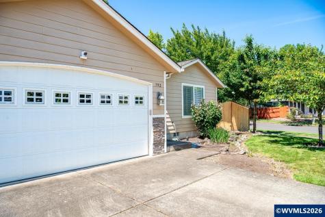 792 Trinity Street Albany OR 97322
