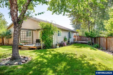 792 Trinity Street Albany OR 97322