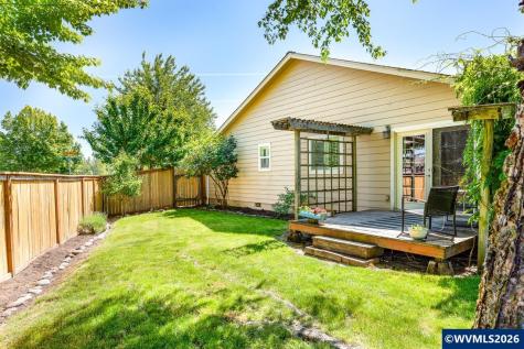 792 Trinity Street Albany OR 97322
