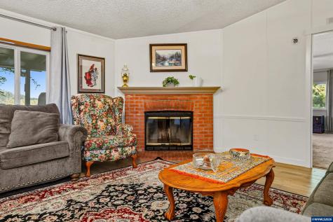 4171 Delightful Lane NE Silverton OR 97381