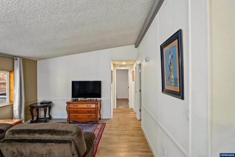 4171 Delightful Lane NE Silverton OR 97381