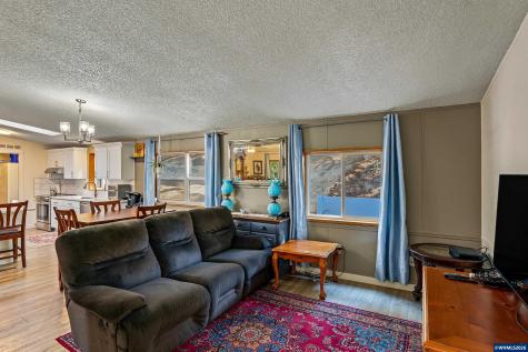 4171 Delightful Lane NE Silverton OR 97381