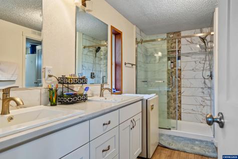 4171 Delightful Lane NE Silverton OR 97381