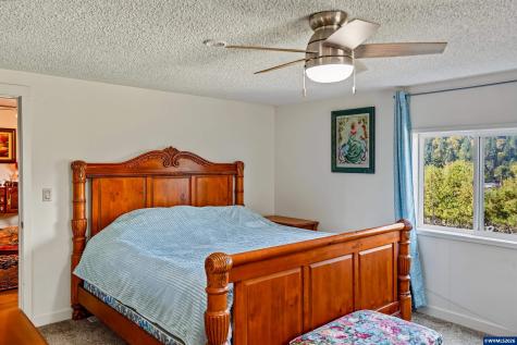 4171 Delightful Lane NE Silverton OR 97381