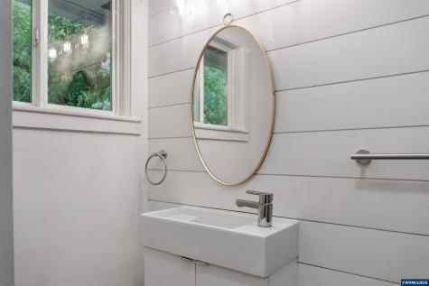 122 NE Crane Lane Corvallis OR 97330