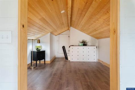 122 NE Crane Lane Corvallis OR 97330