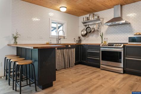 122 NE Crane Lane Corvallis OR 97330