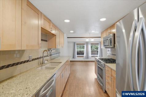 675 Valleywood Drive SE Salem OR 97306