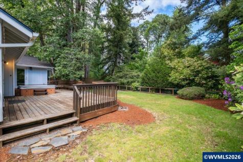 675 Valleywood Drive SE Salem OR 97306
