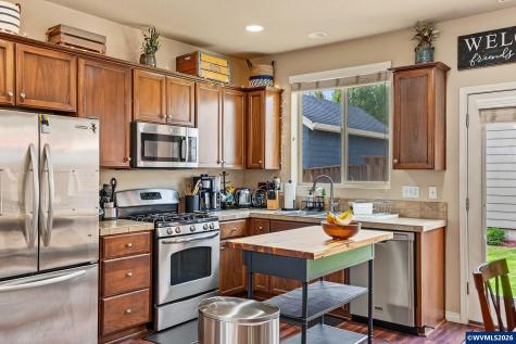 315 Flame Tree Lane NW Albany OR 97321