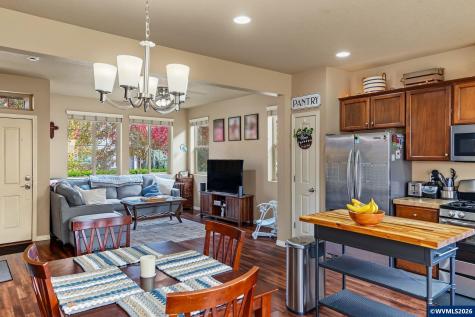 315 Flame Tree Lane NW Albany OR 97321