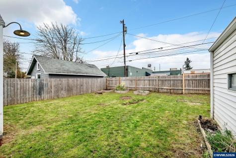 648 Juniper Street Junction City OR 97448
