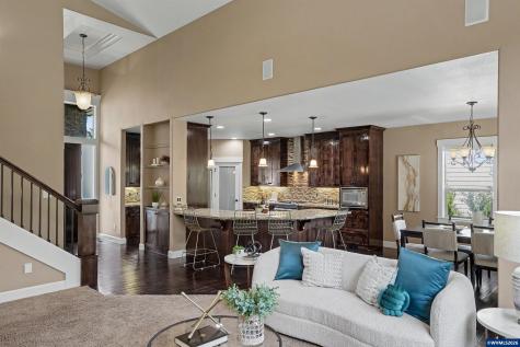 822 Majestic View Avenue SE Salem OR 97306