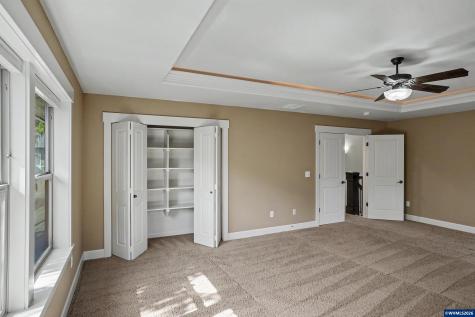 822 Majestic View Avenue SE Salem OR 97306