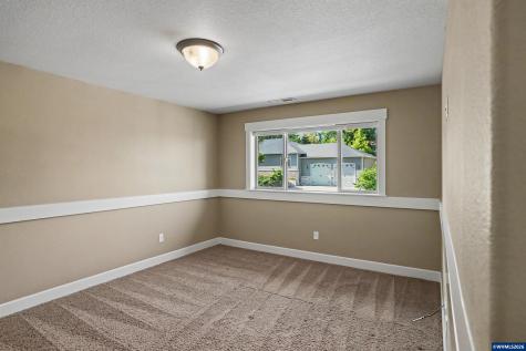 822 Majestic View Avenue SE Salem OR 97306
