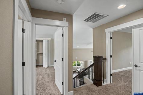 822 Majestic View Avenue SE Salem OR 97306