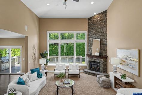822 Majestic View Avenue SE Salem OR 97306