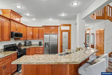 225 SW Hendricks Street Sublimity OR 97385