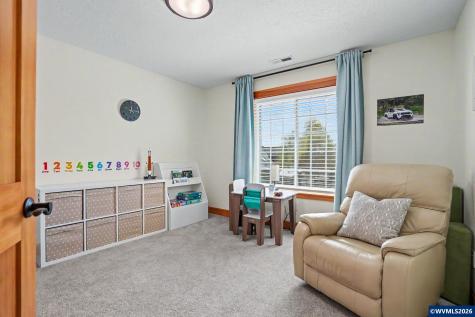 225 SW Hendricks Street Sublimity OR 97385
