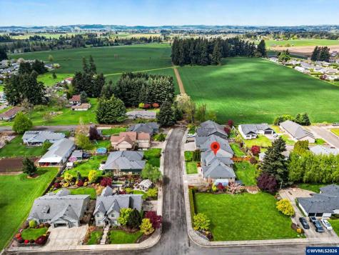 225 SW Hendricks Street Sublimity OR 97385