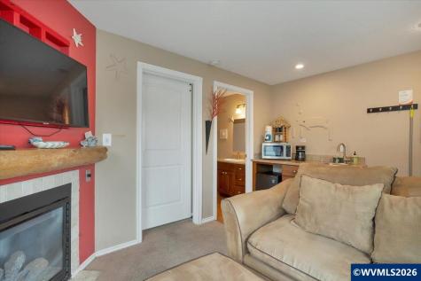 25 NE Clarke Street Depoe Bay OR 97341