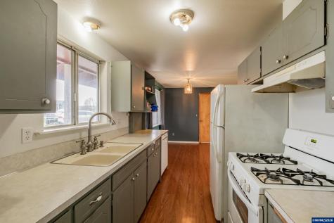 31666 S 5th Street Lebanon OR 97355