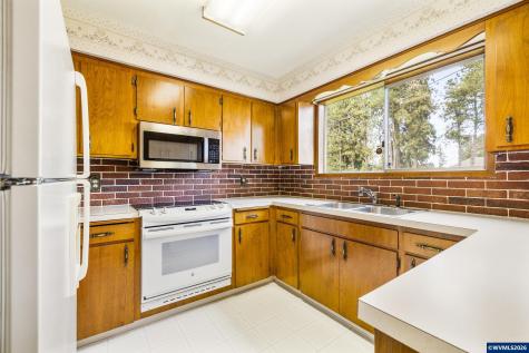 18746 Butteville Road NE Aumsville OR 97002
