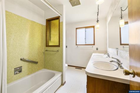 18746 Butteville Road NE Aumsville OR 97002