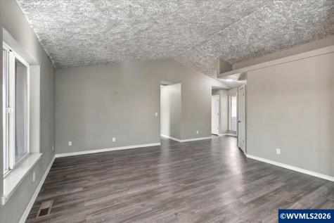 4737 Conrad Street NE Salem OR 97305