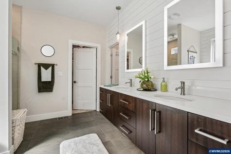 1776 Juniper Butte Avenue SE Salem OR 97306