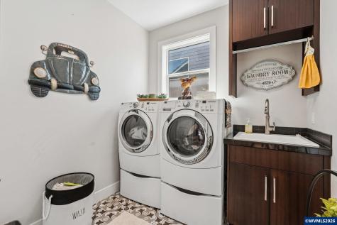 1776 Juniper Butte Avenue SE Salem OR 97306