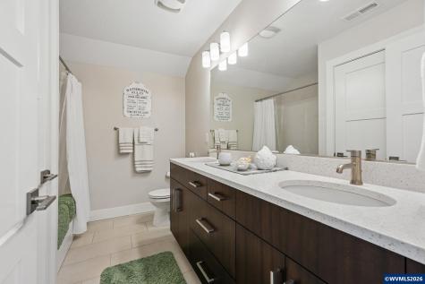 1776 Juniper Butte Avenue SE Salem OR 97306