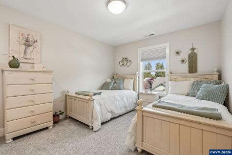 1776 Juniper Butte Avenue SE Salem OR 97306