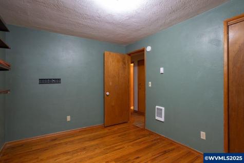 3158 19th Place NW Salem OR 97304