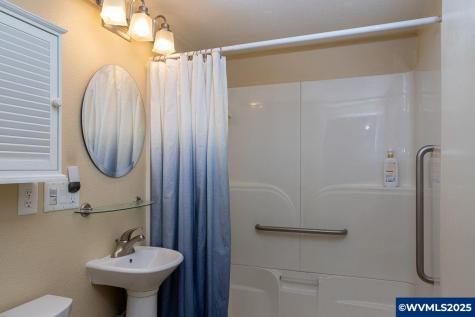 3158 19th Place NW Salem OR 97304