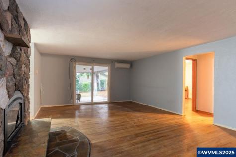 3158 19th Place NW Salem OR 97304