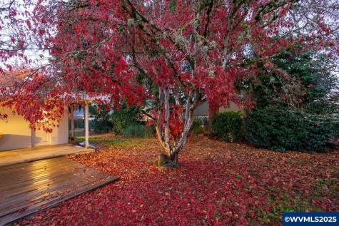 3158 19th Place NW Salem OR 97304